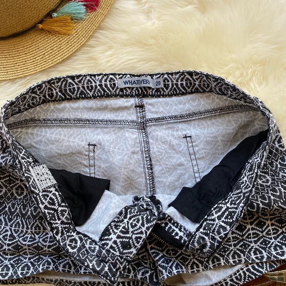 Boho shorts, size 29. Stretchy and comfortable. - Picture 5 of 6